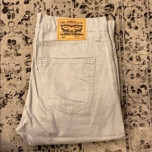 508 Levi’s 30x32 Grey Chinos Slacks
